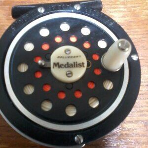 Pflueger Medalist Fly reel  1494